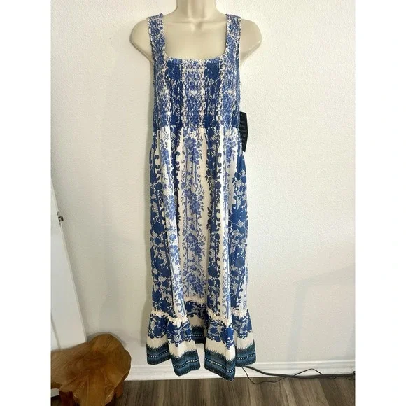 Tuckernuck Mallie Midi Dress NWT Sz M Bondi Blues Floral Smocked Sleeveless - Picture 2 of 10